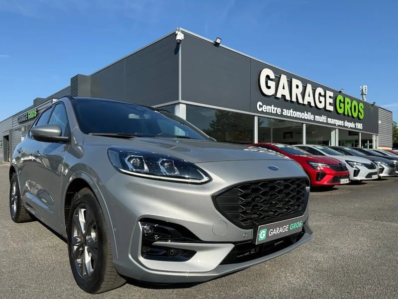 Photo de la voiture FORD KUGA 1.5 TDCi 120 S&S 4x2 Powershift ST-Line