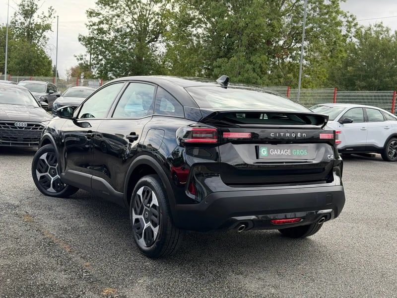 Photo de la voiture CITROEN C4 Hybride 136 e-DCS6 Plus