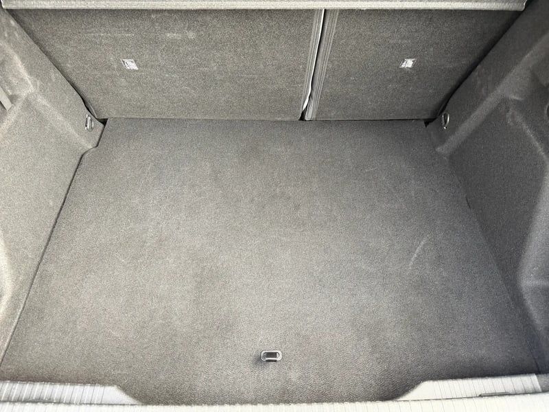 Photo de la voiture CITROEN C4 Hybride 136 e-DCS6 Plus