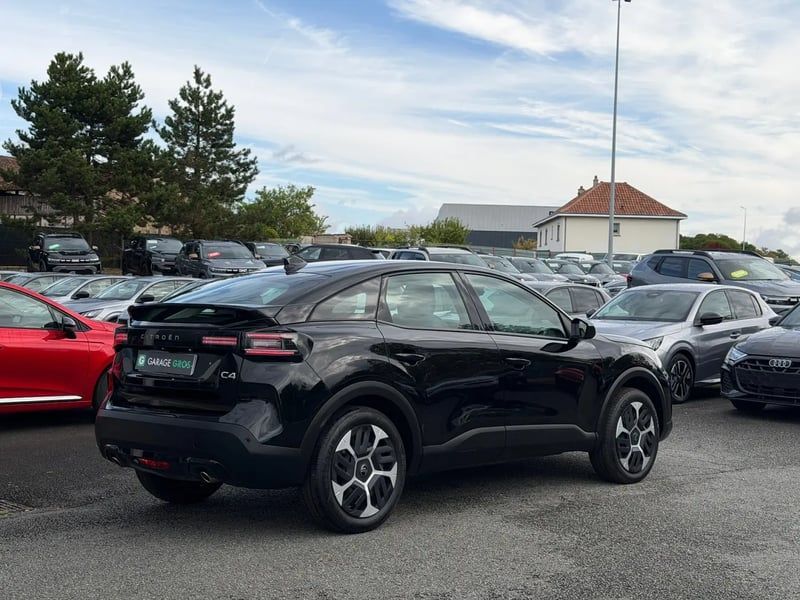 Photo de la voiture CITROEN C4 Hybride 136 e-DCS6 Plus