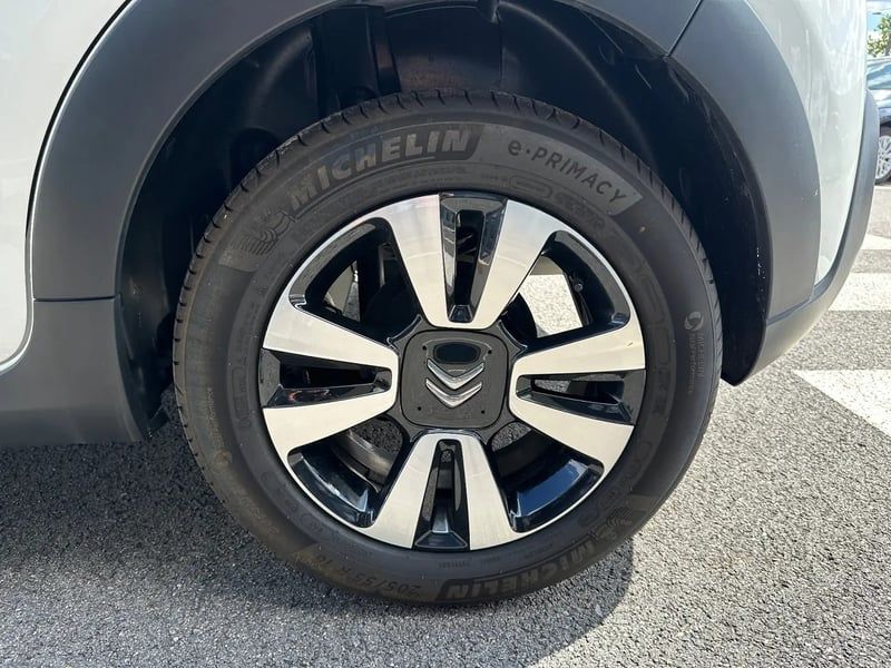Photo de la voiture CITROEN C3 PureTech 83 S&S BVM5 Shine