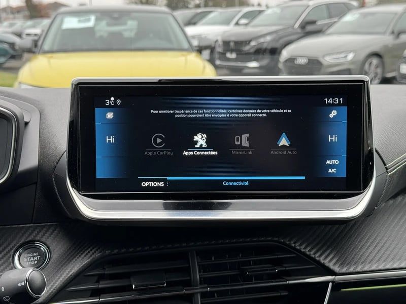 Photo de la voiture PEUGEOT 208 PureTech 130 S&S EAT8 GT Line