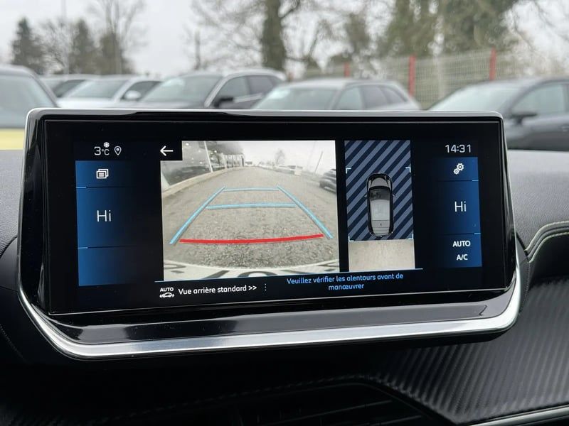 Photo de la voiture PEUGEOT 208 PureTech 130 S&S EAT8 GT Line