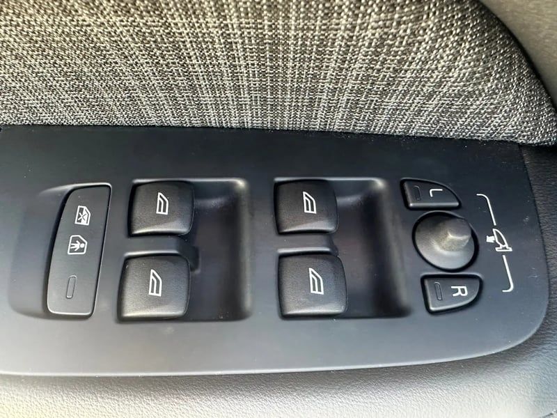 Photo de la voiture VOLVO S60 B4 197 ch DCT7 Start
