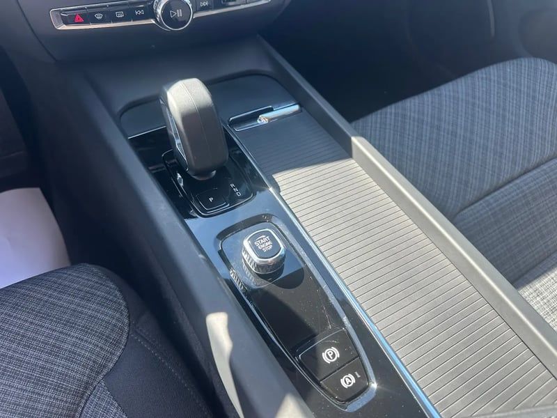 Photo de la voiture VOLVO S60 B4 197 ch DCT7 Start