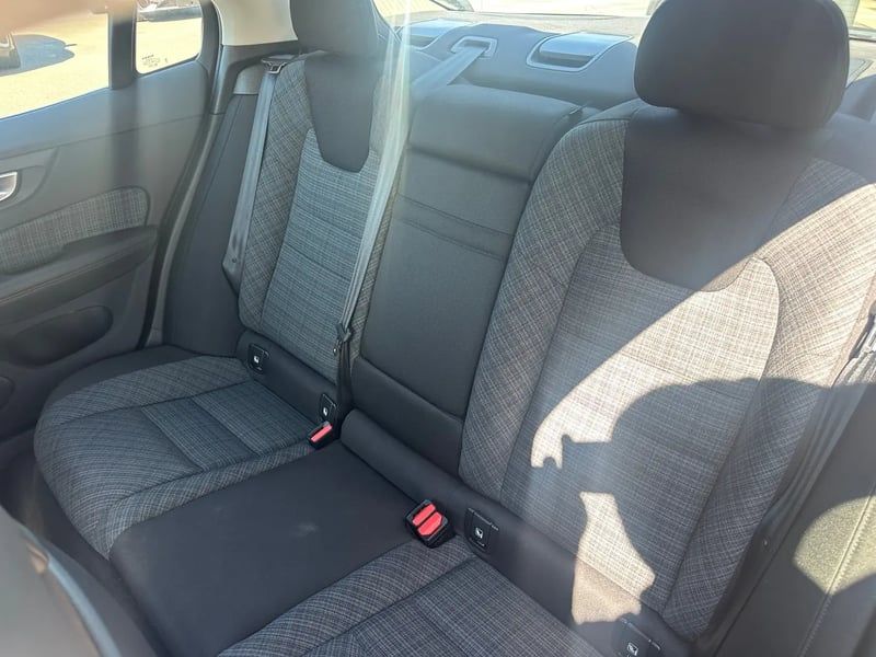 Photo de la voiture VOLVO S60 B4 197 ch DCT7 Start