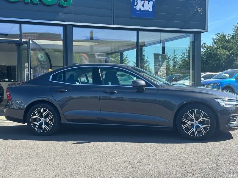 Photo de la voiture VOLVO S60 B4 197 ch DCT7 Start