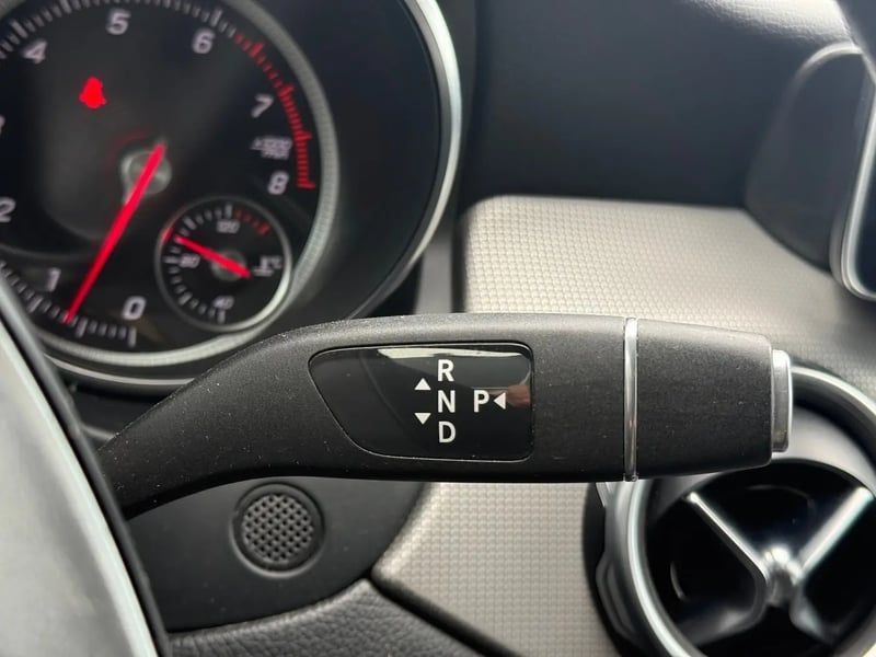 Photo de la voiture MERCEDES GLA 200 7-G DCT Sensation