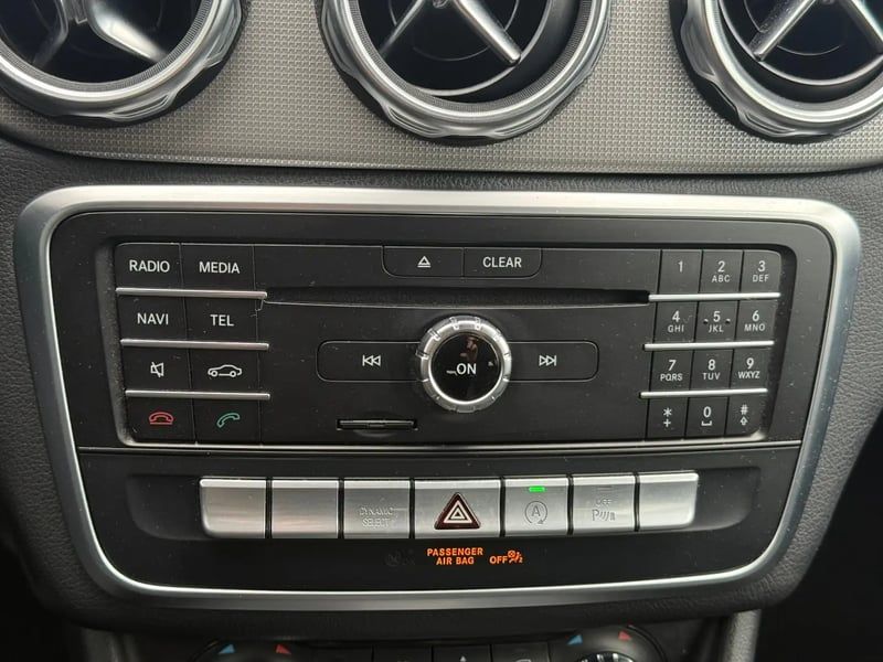 Photo de la voiture MERCEDES GLA 200 7-G DCT Sensation