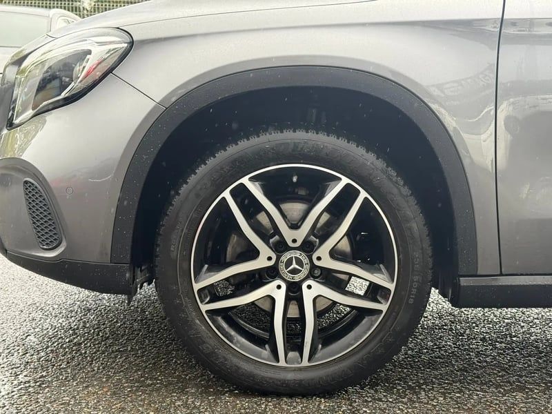 Photo de la voiture MERCEDES GLA 200 7-G DCT Sensation