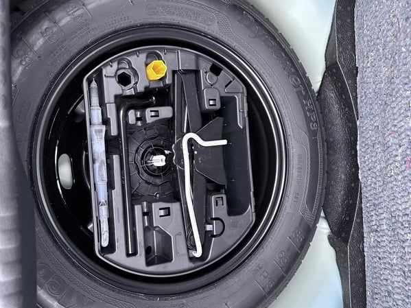 Photo de la voiture CITROEN C3 PureTech 110 S&S EAT6 Shine Pack