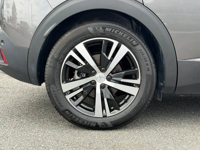 Photo de la voiture PEUGEOT 3008 PureTech 130ch S&S BVM6 GT