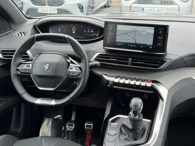 Photo de la voiture PEUGEOT 3008 PureTech 130ch S&S BVM6 GT