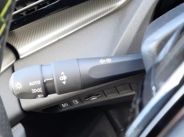 Photo de la voiture PEUGEOT 308 PHEV 225 e-EAT8 GT