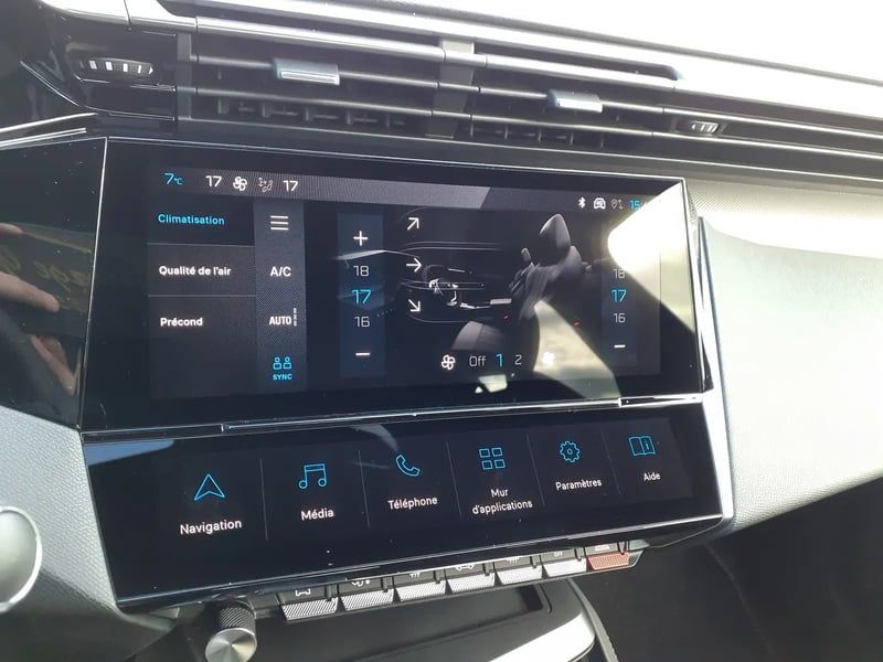 Photo de la voiture PEUGEOT 308 PHEV 225 e-EAT8 GT