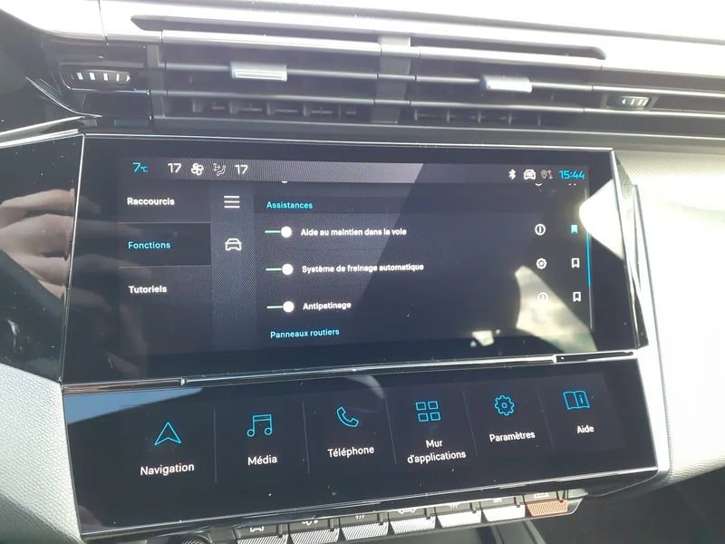 Photo de la voiture PEUGEOT 308 PHEV 225 e-EAT8 GT