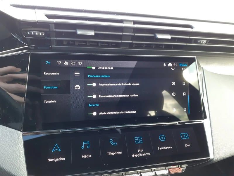 Photo de la voiture PEUGEOT 308 PHEV 225 e-EAT8 GT