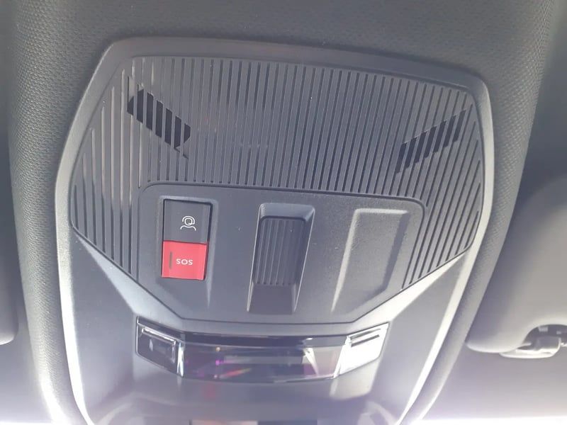 Photo de la voiture PEUGEOT 308 PHEV 225 e-EAT8 GT