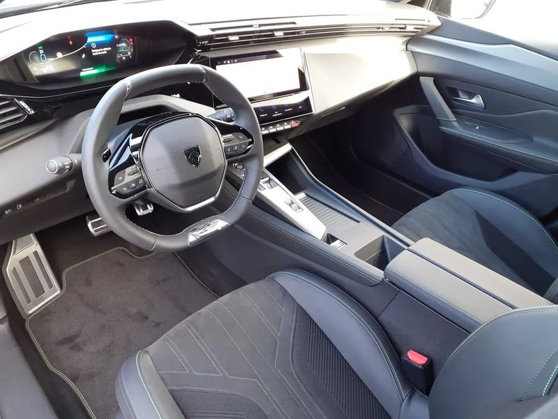 Photo de la voiture PEUGEOT 308 PHEV 225 e-EAT8 GT