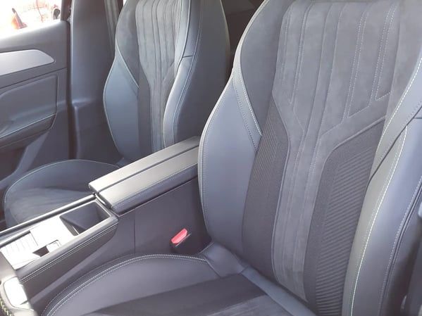 Photo de la voiture PEUGEOT 308 PHEV 225 e-EAT8 GT