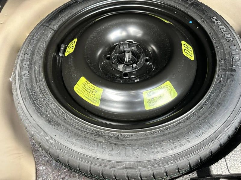 Photo de la voiture PEUGEOT 2008 PureTech 130 S&S EAT8 GT Line