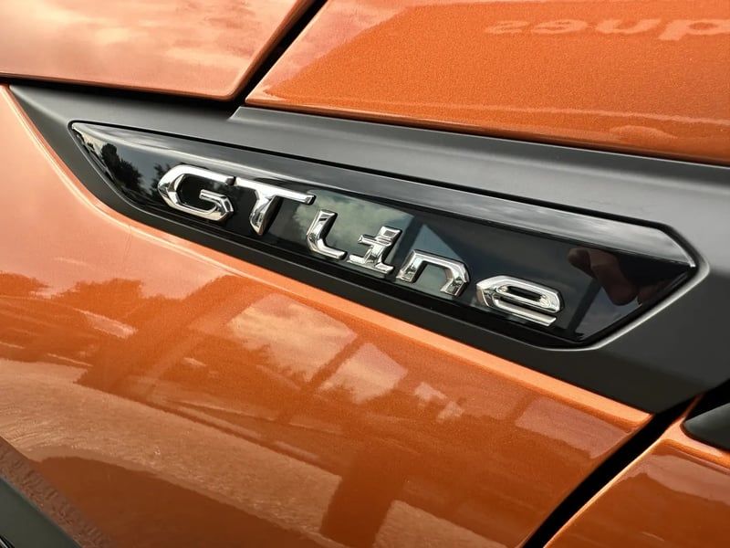 Photo de la voiture PEUGEOT 2008 PureTech 130 S&S EAT8 GT Line