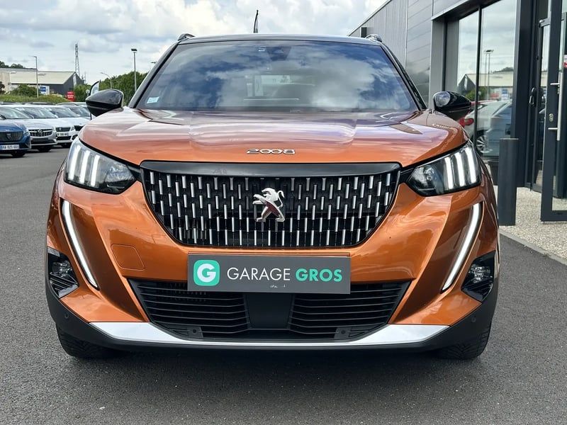 Photo de la voiture PEUGEOT 2008 PureTech 130 S&S EAT8 GT Line