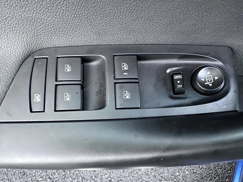 Photo de la voiture OPEL ASTRA 1.2 Turbo 145 ch BVM6 Elegance GPS - 5P
