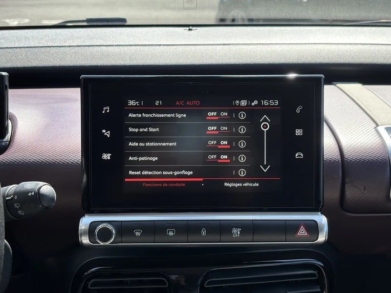 Photo de la voiture CITROEN C4 CACTUS PureTech 110 S&S EAT6 Shine