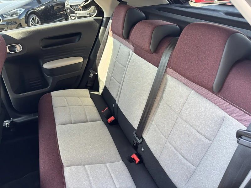 Photo de la voiture CITROEN C4 CACTUS PureTech 110 S&S EAT6 Shine