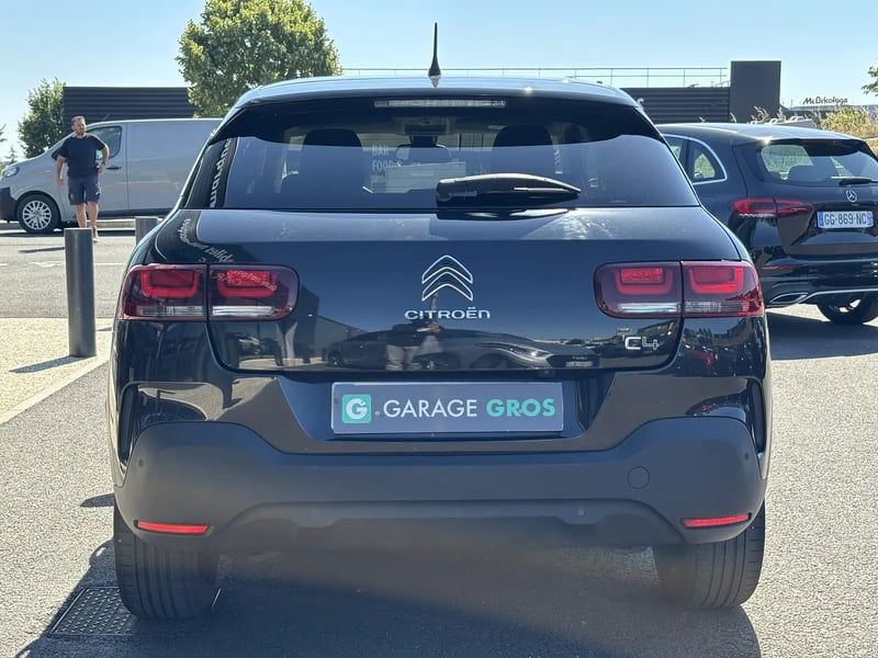 Photo de la voiture CITROEN C4 CACTUS PureTech 110 S&S EAT6 Shine