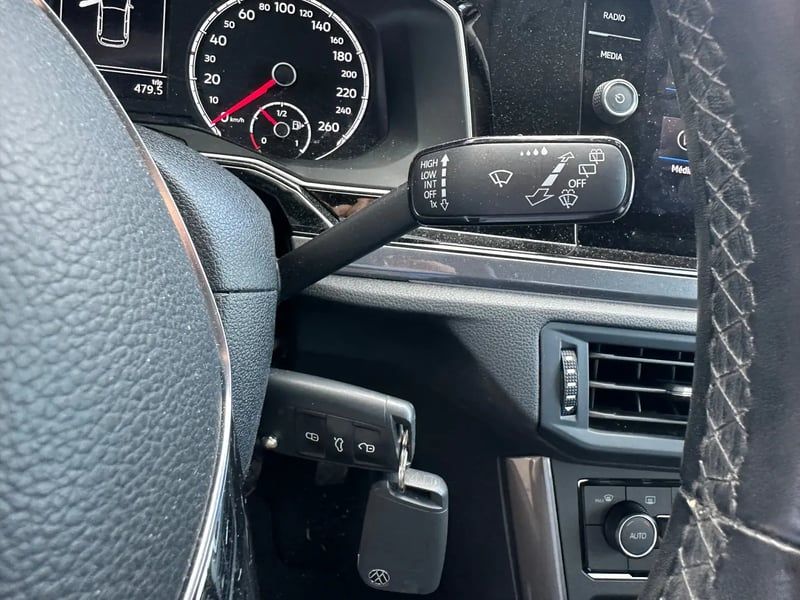 Photo de la voiture VOLKSWAGEN POLO 1.0 TSI 95 S&S BVM5