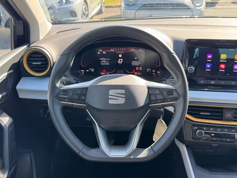Photo de la voiture SEAT ARONA 1.0 TSI 110 ch Start/Stop BVM6 Copa
