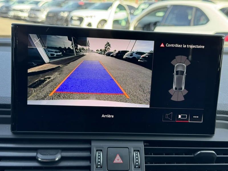 Photo de la voiture AUDI Q5 SPORTBACK 40 TDI 204 S tronic 7 Quattro Design