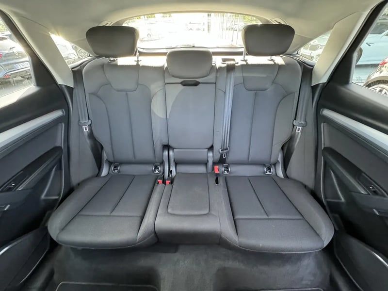 Photo de la voiture AUDI Q5 SPORTBACK 40 TDI 204 S tronic 7 Quattro Design