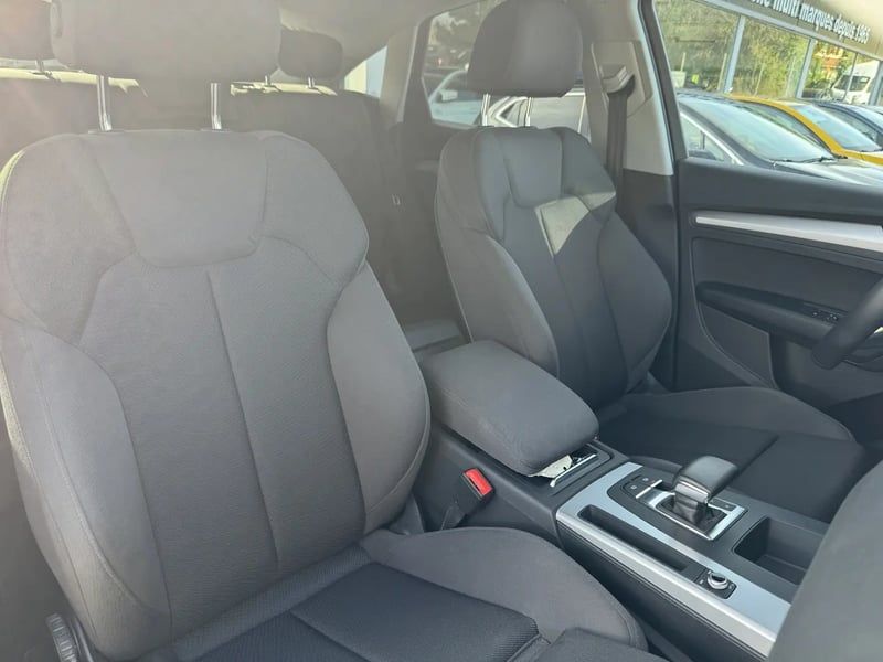 Photo de la voiture AUDI Q5 SPORTBACK 40 TDI 204 S tronic 7 Quattro Design