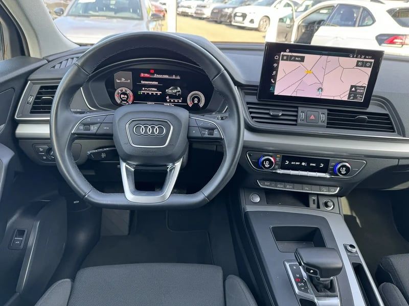 Photo de la voiture AUDI Q5 SPORTBACK 40 TDI 204 S tronic 7 Quattro Design