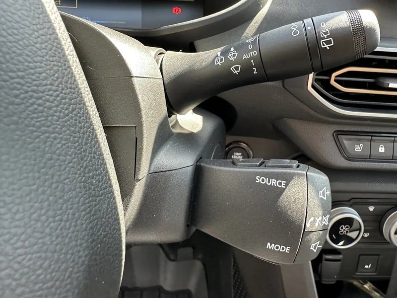 Photo de la voiture DACIA JOGGER Hybrid 140 7 places GSR2 Extreme