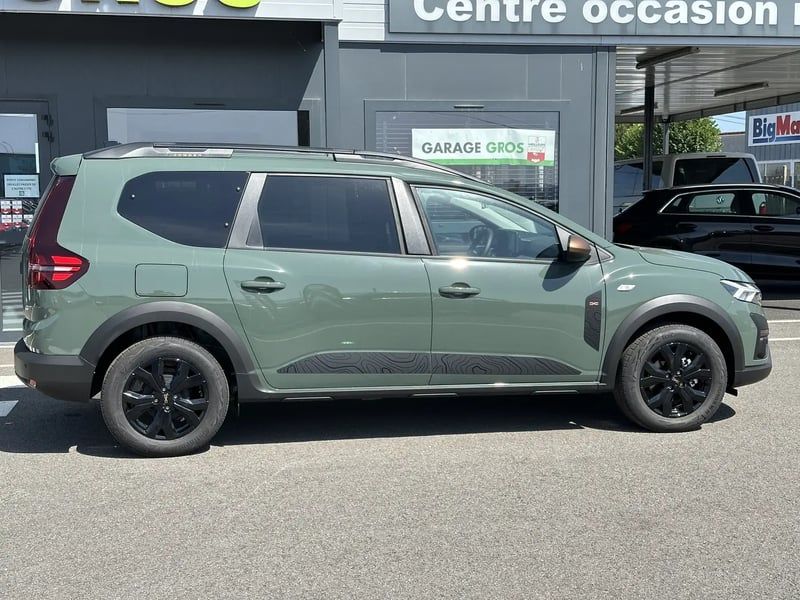 Photo de la voiture DACIA JOGGER Hybrid 140 7 places GSR2 Extreme