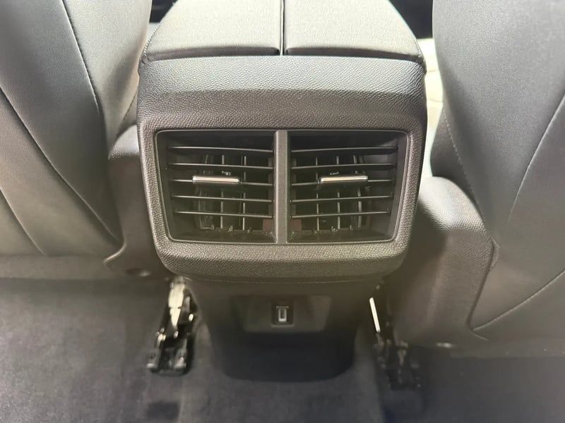 Photo de la voiture CITROEN C5 AIRCROSS Hybride 145 e-DCS6 Max