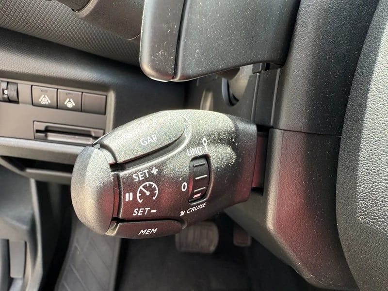 Photo de la voiture CITROEN C5 AIRCROSS Hybride 145 e-DCS6 Max