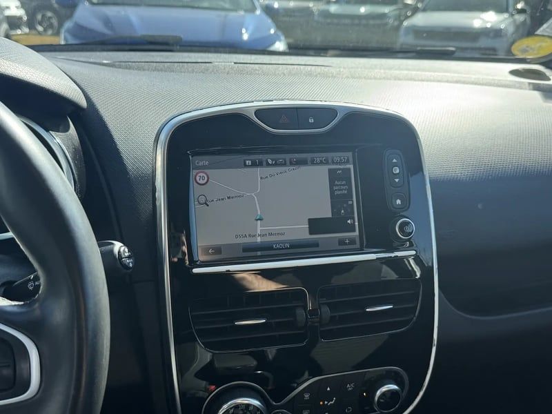 Photo de la voiture RENAULT CLIO IV ESTATE Estate IV dCi 90 Energy Intens