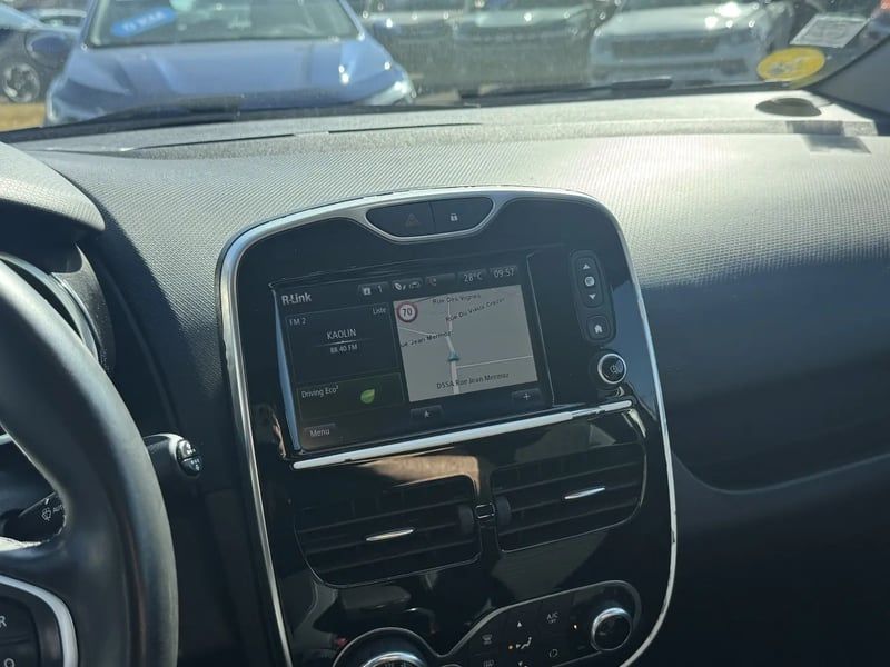 Photo de la voiture RENAULT CLIO IV ESTATE Estate IV dCi 90 Energy Intens