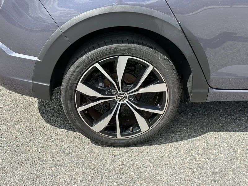 Photo de la voiture VOLKSWAGEN TAIGO 1.0 TSI 116 DSG7 R-Line