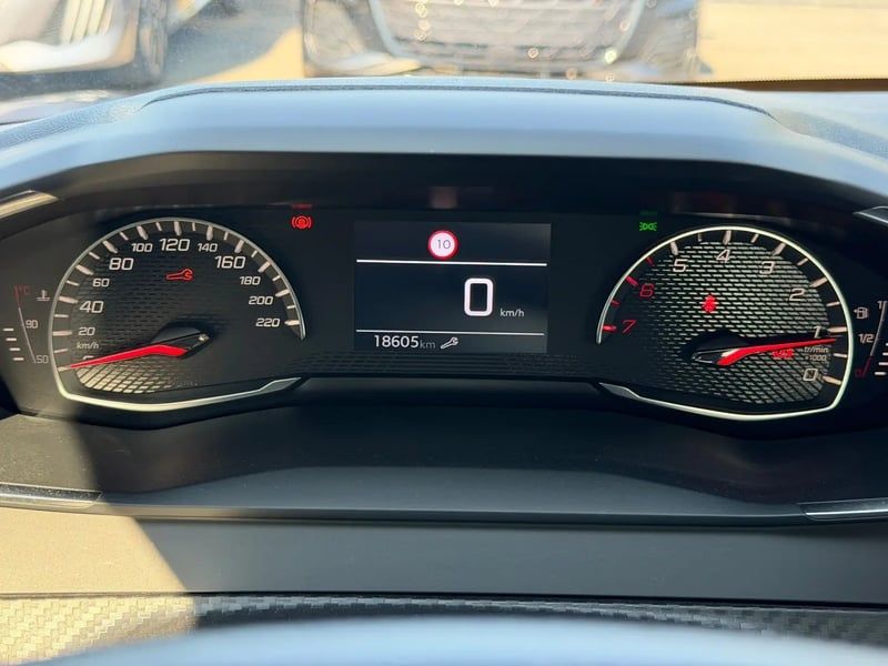 Photo de la voiture PEUGEOT 208 100 S&S BVM6 Style