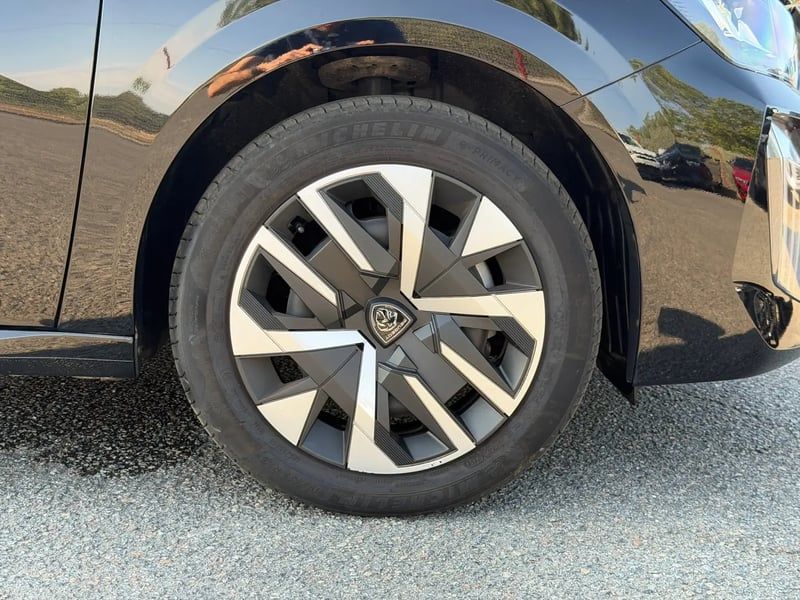 Photo de la voiture PEUGEOT 208 100 S&S BVM6 Style