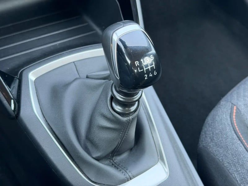 Photo de la voiture PEUGEOT 208 100 S&S BVM6 Style