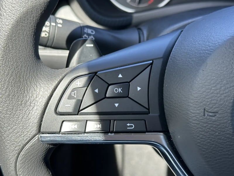 Photo de la voiture NISSAN JUKE 2023.5 DIG-T 114 DCT7 Acenta