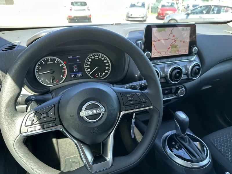 Photo de la voiture NISSAN JUKE 2023.5 DIG-T 114 DCT7 Acenta
