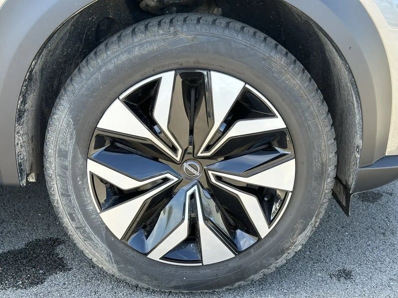 Photo de la voiture NISSAN JUKE 2023.5 DIG-T 114 DCT7 Acenta